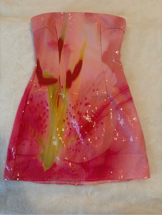 White Fox Boutique Dresses & Skirts - White Fox Boutique Pink Floral Sequin Strapless Mini Dress